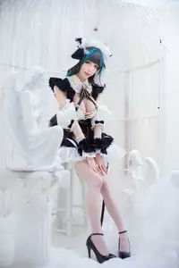 Coser Tomoyo-chan as Azur Lane's Cheshire: Captivating charm and sweet allure. - image 20