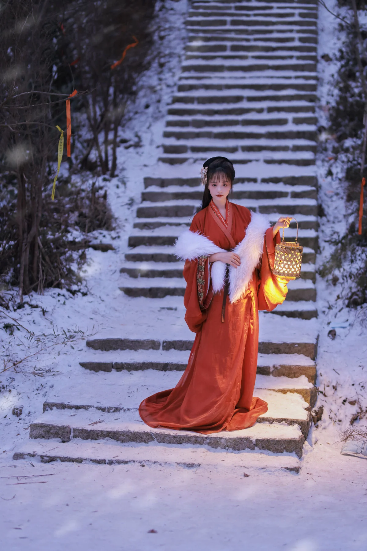 Exquisite Visual Storytelling: YiTuYu Art Language Vol.7774 Featuring Yi Yi