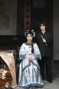 YiTuYu Vol.8634 A Ming: Captivating Ancient Beauty & Intimate Gaze - image 4