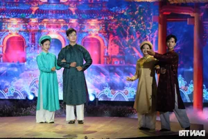 Elegant Phoenix Ao Dai Collection: A Celebration of Traditional Vietnamese Fashion and Timeless Beauty - image 6