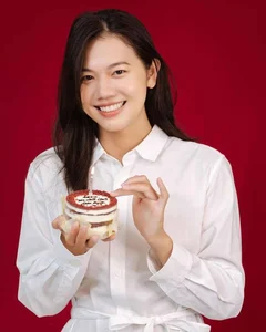 The Stunning Transformation of Swimming Legend Anh Vien: Embracing Beauty and Simplicity at 28 - image 1