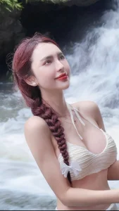 The Radiant Evolution of Streamer Tú Anh Susu: A Rising Beauty in the Gaming World - image 6