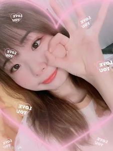 The Rising Popularity and Stunning Transformation of a Voice Actress Star - image 1