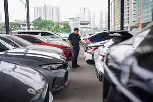 Inside the Massive Multi-Million Dollar Seized Supercar Collection in Malaysia: Over 50 Rare Ferraris, Lamborghinis, and Luxury Vehicles Recovered - image 9