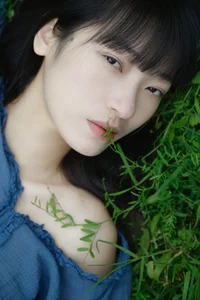 YiTuYu Art Language Vol.10331: Stunning Portrait Collection Featuring Model Shan Ye Xiao Guo - image 2