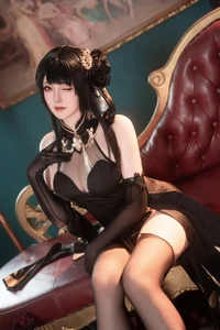 Classic Allure: Coser Natsuko in Azur Lane - image 3
