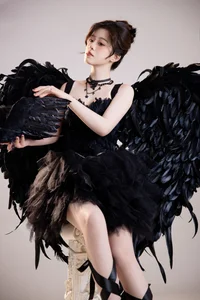 YiTuYu Art Language Vol.7906 Bai Lao Ban: A Masterpiece of Portraiture and Style - image 6