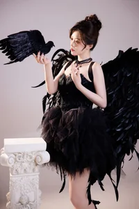 YiTuYu Art Language Vol.7906 Bai Lao Ban: A Masterpiece of Portraiture and Style - image 7
