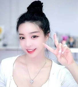 How This Viral Streamer Earned Over $80,000 Through Creative Content and Digital Engagement - image 3