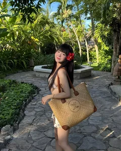 FAPtv Star Thuy Kieu Stuns Fans with New Summer Beach Photos - image 9