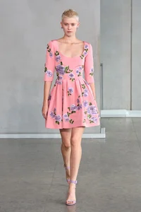 Elegant Rose-Inspired Fashion Trends: A Modern Take on Floral Elegance - image 5