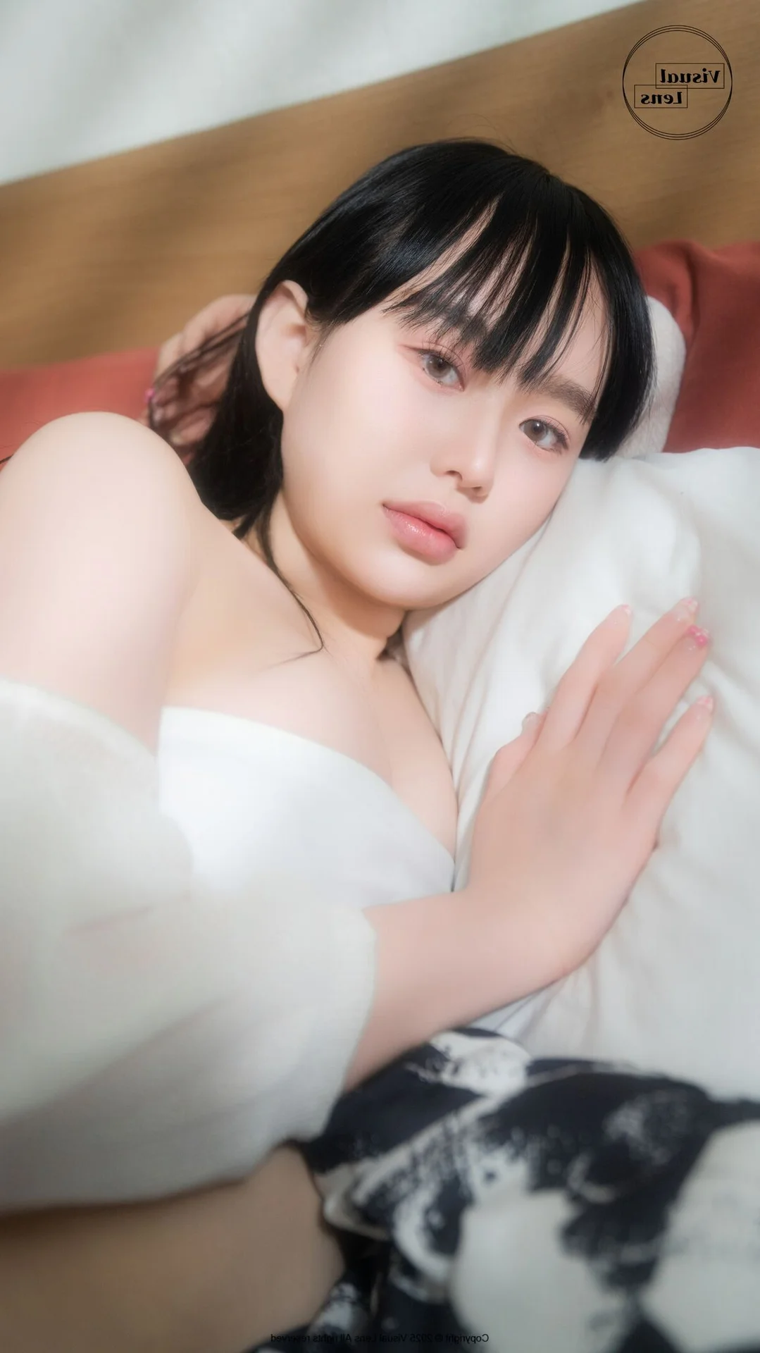 Soft Elegance: Visual Lens Hansae - The Curtains Vol.01 Portrait Art