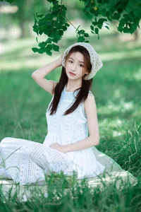Yu Er's Graceful Portraits: A Visual Study in YiTuYu Art Language Vol.7178 - image 13