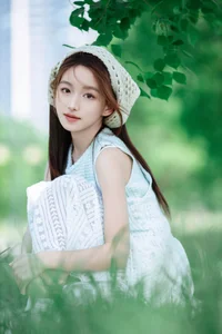 Yu Er's Graceful Portraits: A Visual Study in YiTuYu Art Language Vol.7178 - image 23