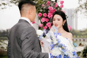 Inside the Lavish Wedding of Football Star Quang Hai and Chu Thanh Huyen: A Celebration and Big Baby Announcement - image 11