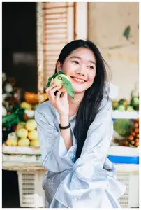 VGU No.193 Discover Youthful Charm: Radiant Smile of a Girl Amidst Fresh Fruit Market | 1000024596 - image 16