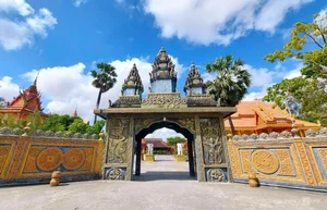 Exploring the Oldest Wooden Lecture Hall in Western Vietnam: A Cultural Gem - image 0