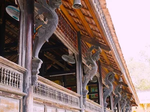 Exploring the Oldest Wooden Lecture Hall in Western Vietnam: A Cultural Gem - image 6