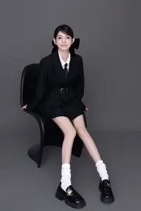 YiTuYu Art Language Vol.8708: Bai Le Hai Xiang Bai's Chic Elegance – Modern Feminine Style That Captivates - image 17