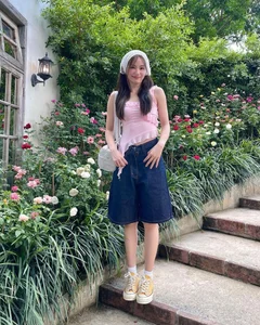 Thai Fashion Influence: The Chic Aesthetic of the Star in Son Tung M-TP's MV - image 5