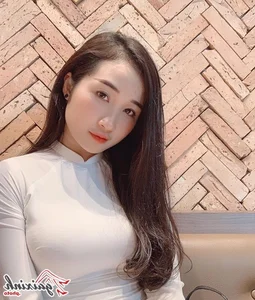 Teacher Thao: Balancing Traditional Elegance with Modern Fitness Lifestyle - image 9