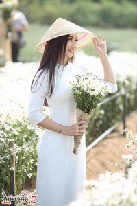 Teacher Thao: Balancing Traditional Elegance with Modern Fitness Lifestyle - image 4