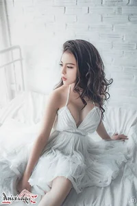 Cozy and Chic: Exploring the Latest Trends in Bedroom Fashion and Photography - image 11