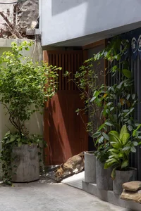 Loli House: Maximizing Light in a 35m2 Hanoi Alley Home - image 0