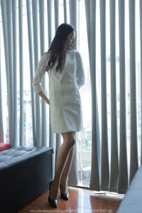 IESS No.1664 Featuring Xiao Jin: A Study in Professional Grace - image 82