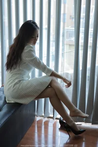 IESS No.1664 Featuring Xiao Jin: A Study in Professional Grace - image 44