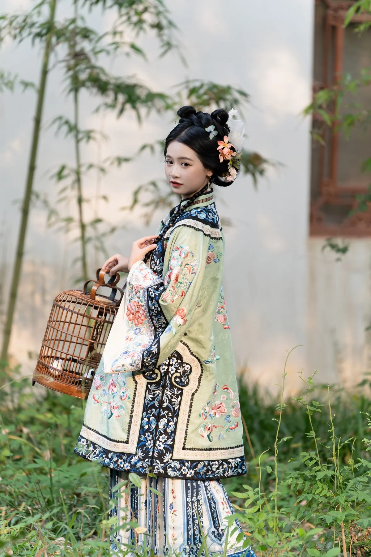 Artistic Vision: A Detailed Look at YiTuYu Art Language Vol.5956 Featuring Cheng Zi Shu