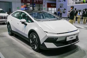 Hyundai Ioniq V Revealed: A Lamborghini-Inspired Electric Revolution at Beijing Auto Show - image 5