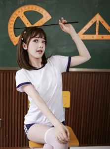 YiTuYu Art Language Vol.6812 Zhi Shi: Elegant and Intellectual Art Photography - image 1
