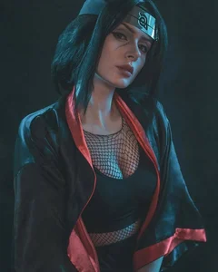 Viral Cosplay Gallery: Social Media Star with 1 Million Followers Amazes Fans - image 2