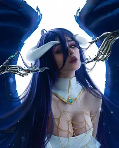 Viral Cosplay Gallery: Social Media Star with 1 Million Followers Amazes Fans - image 7