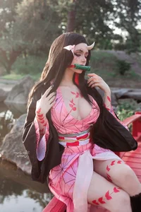 Viral Cosplay Gallery: Social Media Star with 1 Million Followers Amazes Fans - image 6