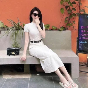 The Stylish Life of Nguyen Que Anh: Sister of Football Star Nguyen Van Toan - image 2
