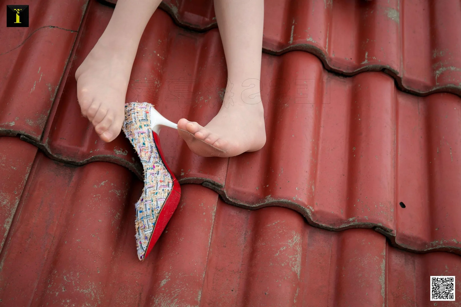 IESS Qixi Special: Jiu Mei on the Red Rooftop