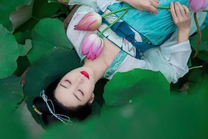 Mu Ge in YiTuYu Art Language Vol.7066: Artistic Portrait Series - image 0