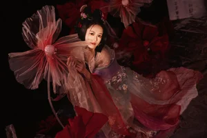 YiTuYu Art Language Vol.6355 Featuring Wen Wen: A Masterpiece of Visual Storytelling - image 10