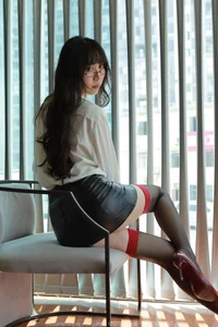 Elegant Urban Style: IESS Chiness Model Tuan Tuan in SXJ No.1863 Collection - image 19