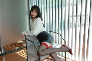 Elegant Urban Style: IESS Chiness Model Tuan Tuan in SXJ No.1863 Collection - image 81