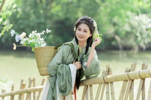 Sophisticated Visual Narrative: YiTuYu Art Language Vol.5972 with Cheng Zi Shu - image 0