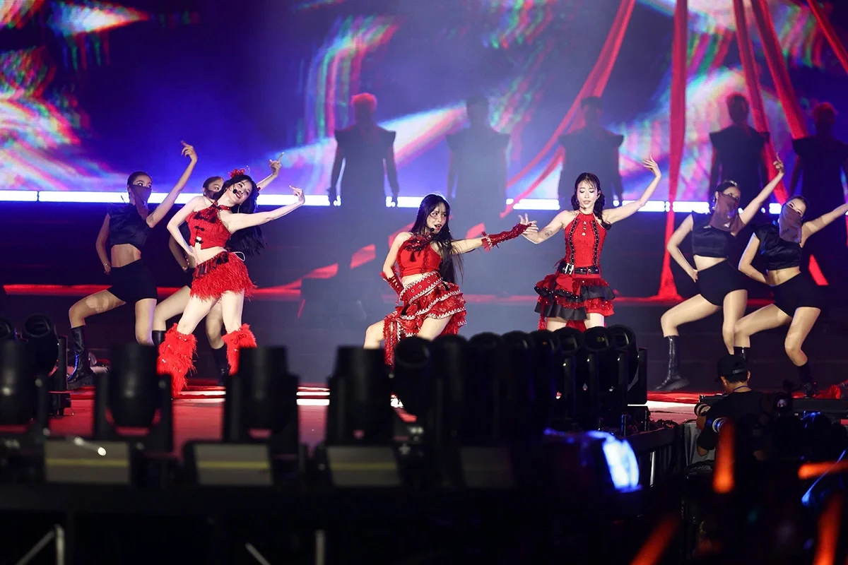 Spectacular Highlights and Unforgettable Performances from the Sisters Who Make Waves Concert