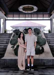 Luxury Living: Inside the Multi-Billion Villa of a Vietnamese Football Star - image 2
