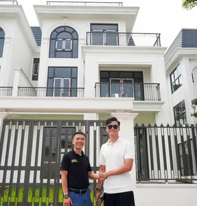 Luxury Living: Inside the Multi-Billion Villa of a Vietnamese Football Star - image 0