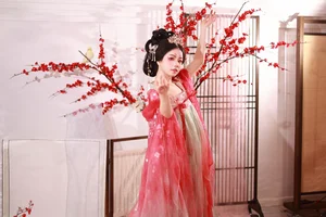 YiTuYu Art Language Vol.6970: Xiao Du Tong Xue Captures the Artistic Spotlight - image 2