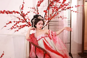 YiTuYu Art Language Vol.6970: Xiao Du Tong Xue Captures the Artistic Spotlight - image 3