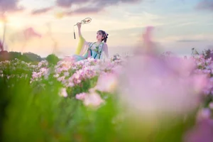 Modern Visuals: YiTuYu Art Language Vol.4432 Featuring Xiao Xing Xing - image 4