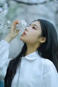 Long Xing Er: Graceful Cherry Blossom Muse – YiTuYu Vol.8741 Poetic Portrait - image 12